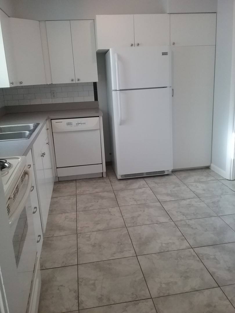 House for rent at 1401 E Crooked Lake Dr, Eustis, FL 32726