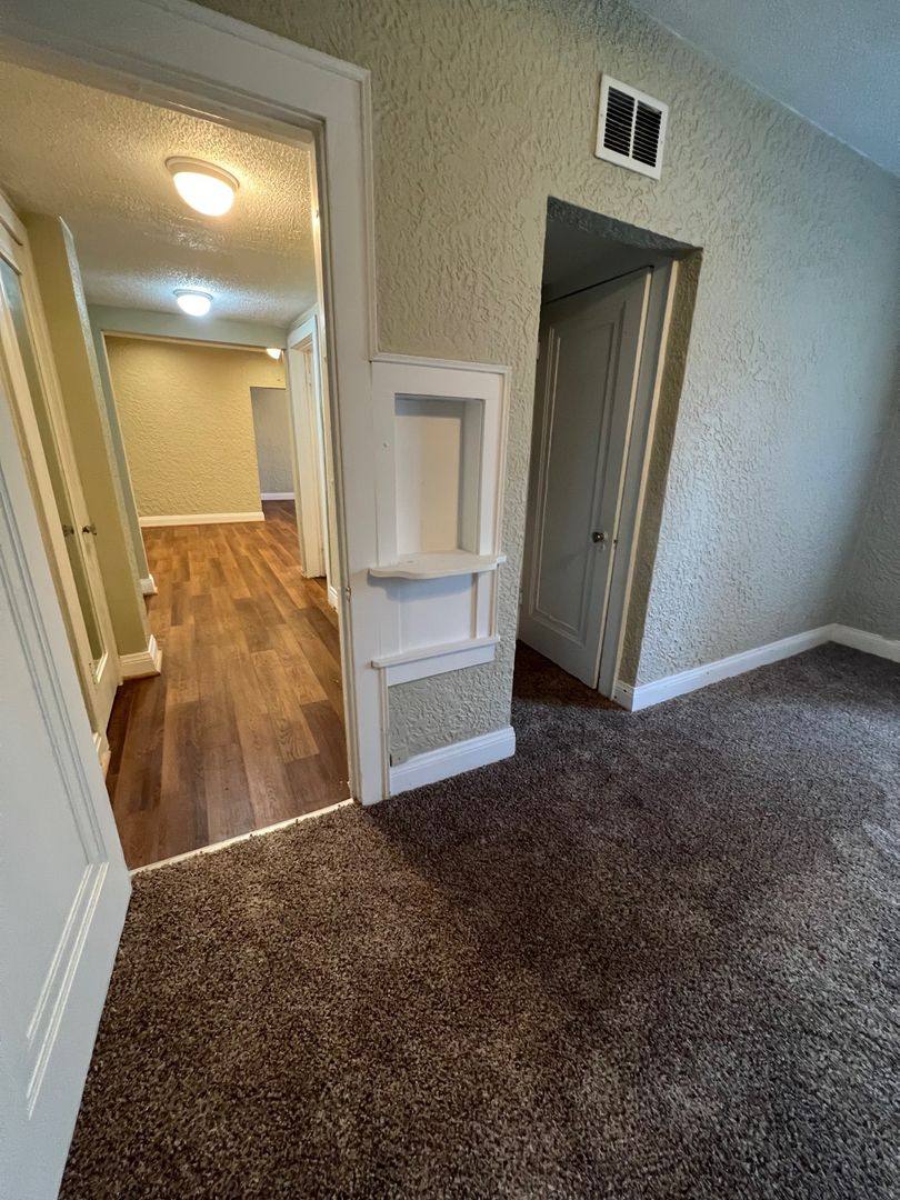 Apartment for rent at 133 & 143 N Riverview Dr, Kalamazoo, MI 49004