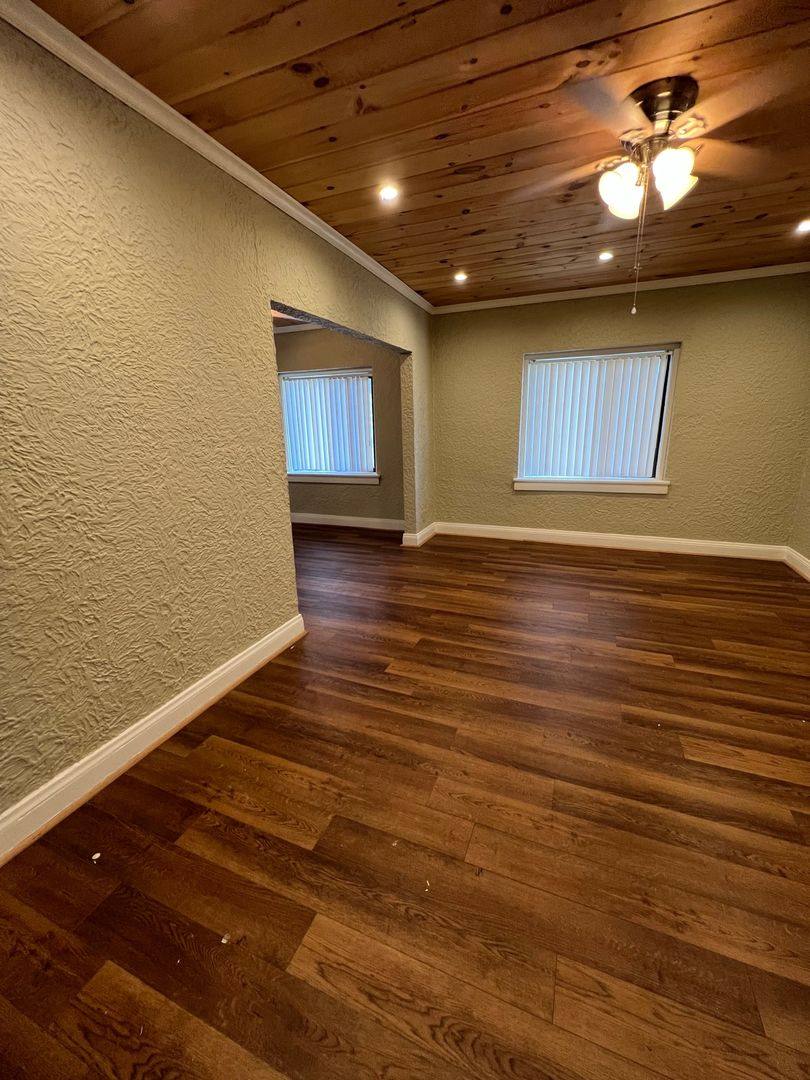 Apartment for rent at 133 & 143 N Riverview Dr, Kalamazoo, MI 49004