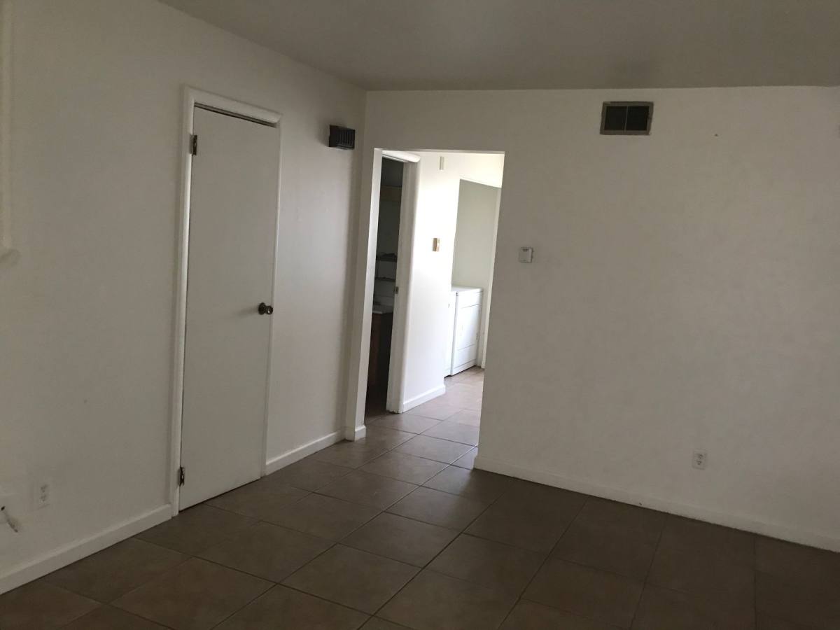 Apartment for rent at 500 W Freeman, Carbondale, IL 62901