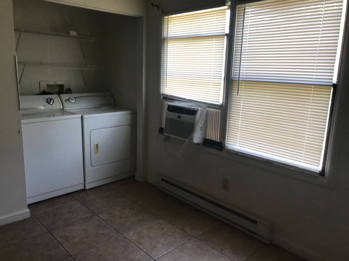 Apartment for rent at 500 W Freeman, Carbondale, IL 62901