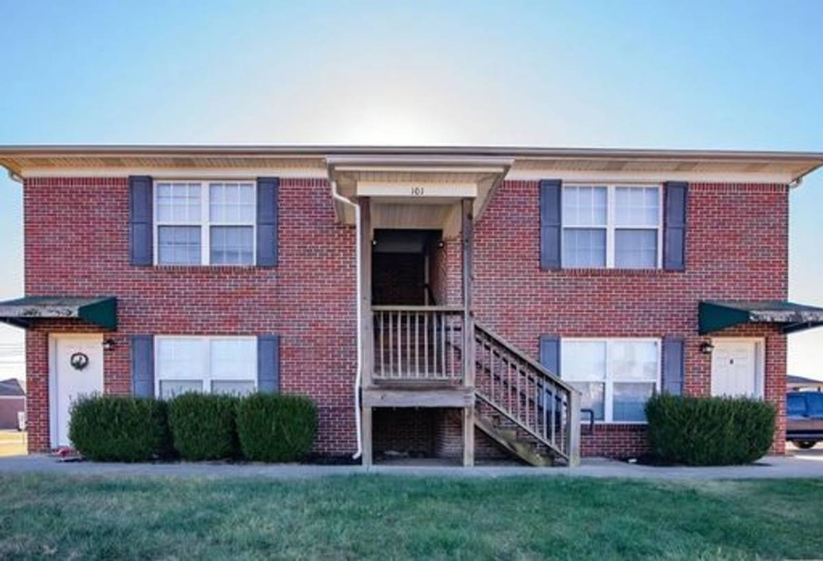 Apartment for rent at 101 Braxton Court, Radcliff, KY 40160