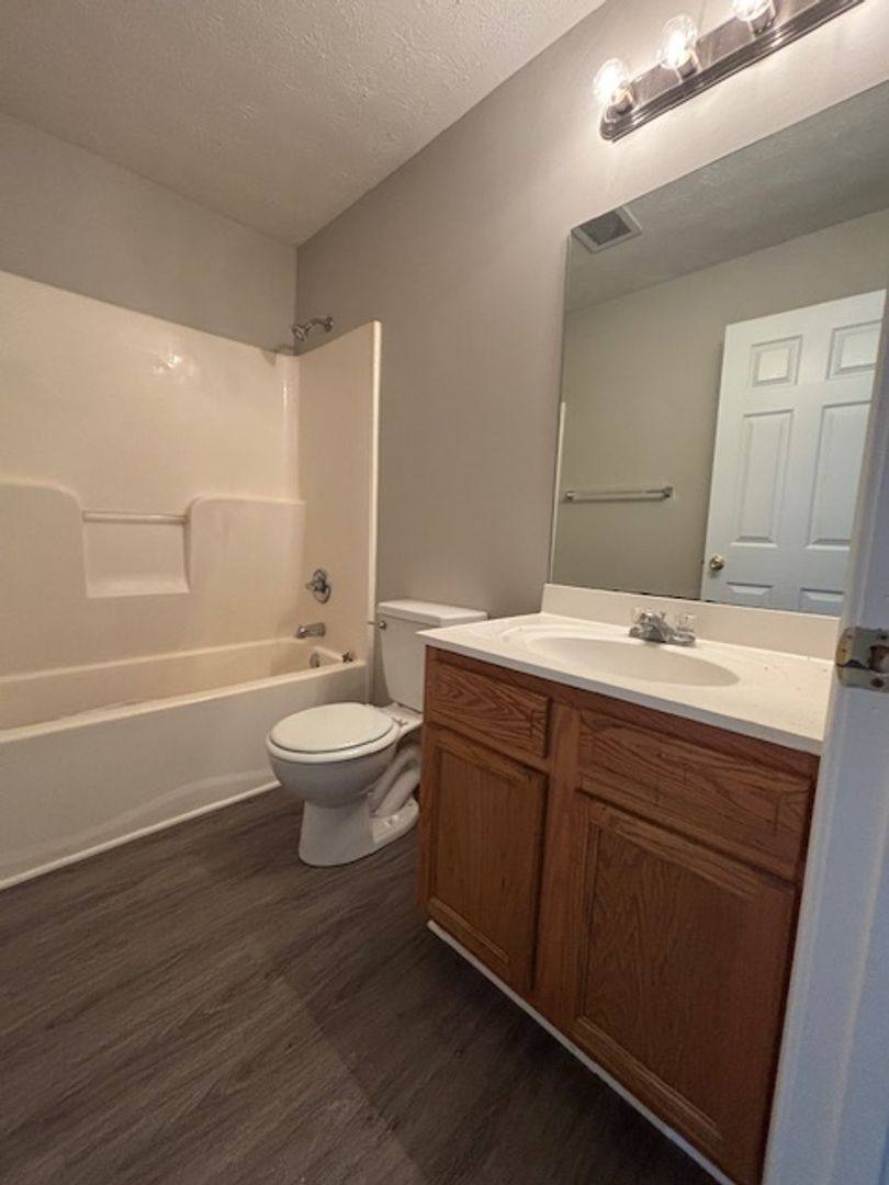 Apartment for rent at 101 Braxton Court, Radcliff, KY 40160