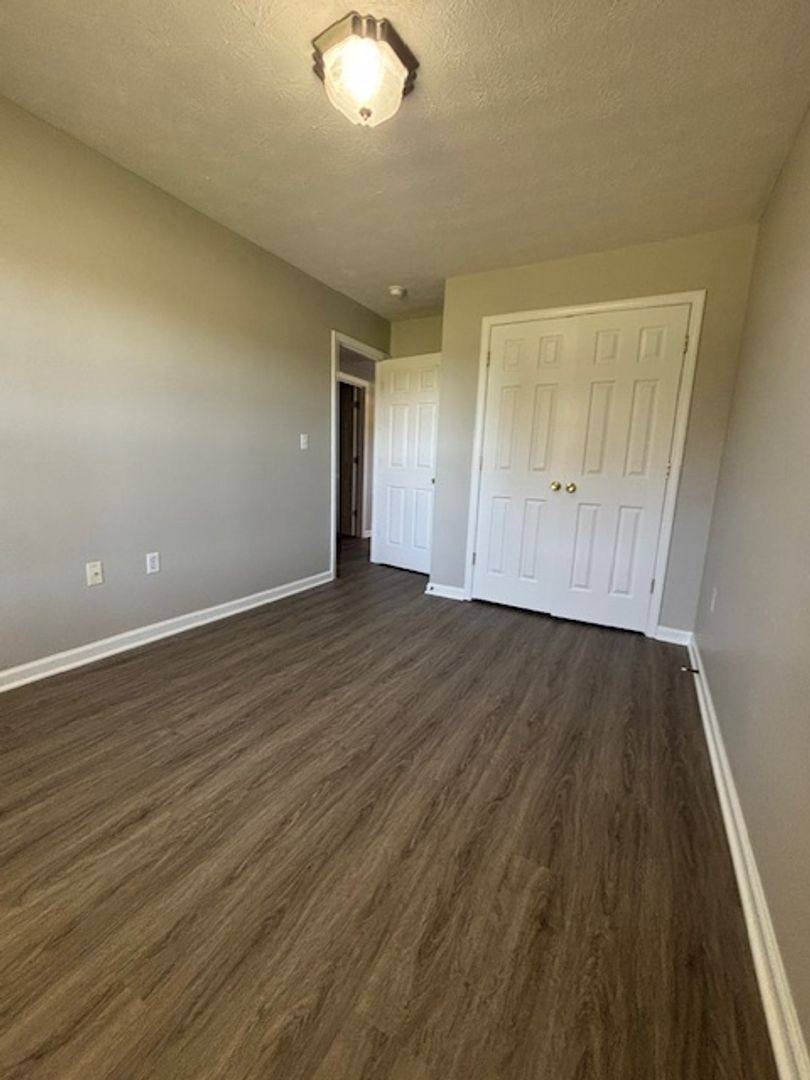 Apartment for rent at 101 Braxton Court, Radcliff, KY 40160