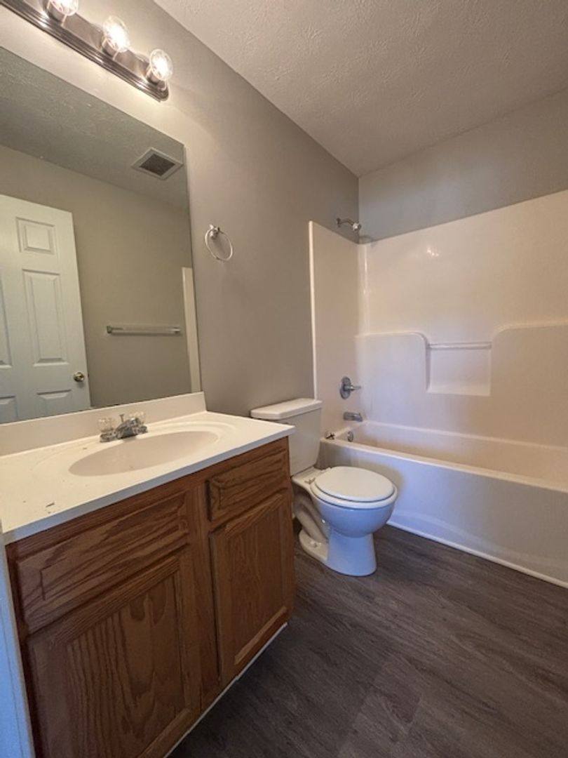 Apartment for rent at 101 Braxton Court, Radcliff, KY 40160