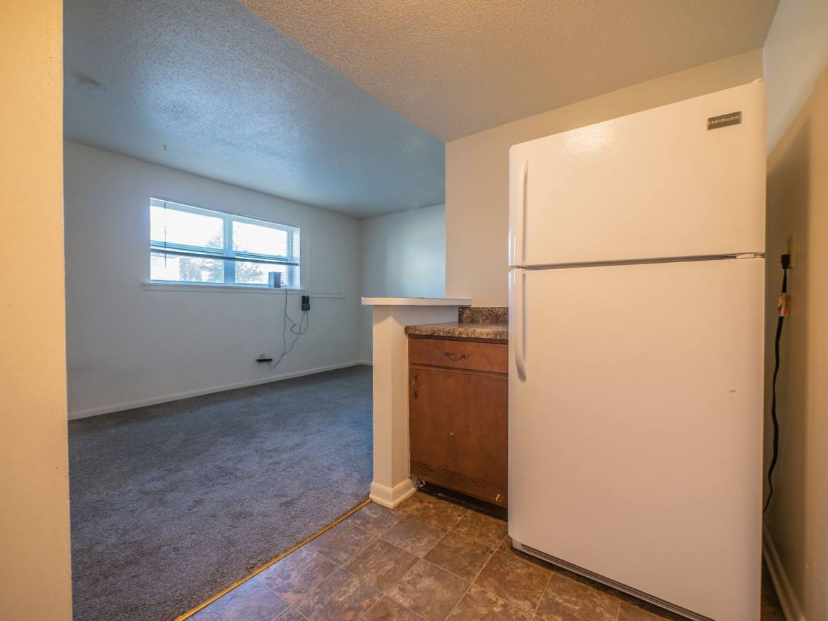 Apartment for rent at 1121-1115 N College Dr, Maryville, MO 64468