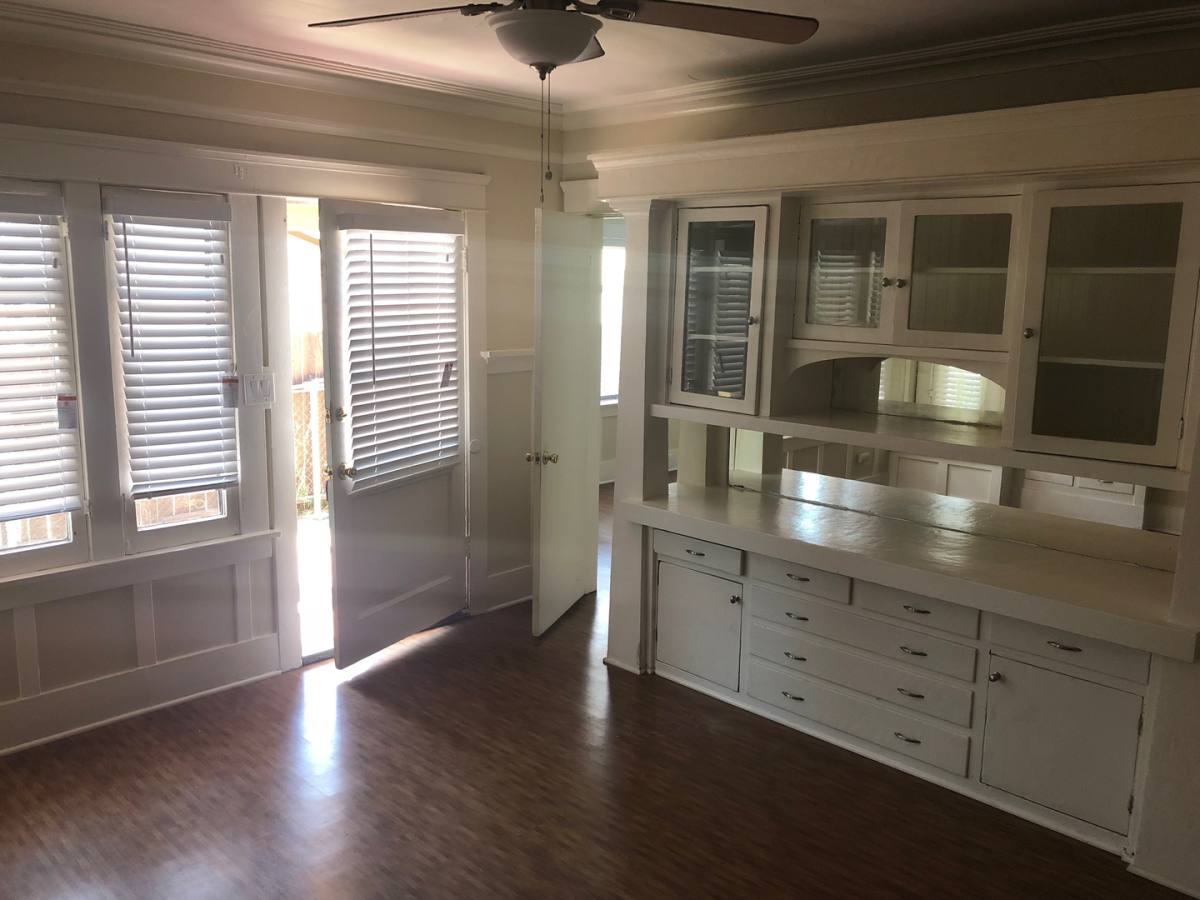 Apartment for rent at 431 Rose Ave, Long Beach, CA 90802