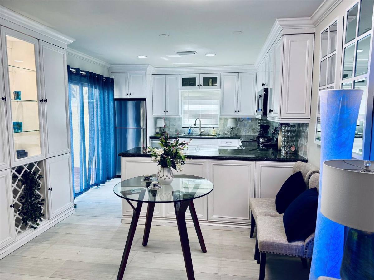 Townhouse for rent at 1010 NE 8th Ave, Delray Beach, FL 33483