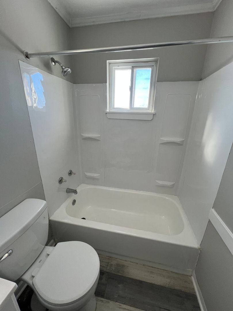 Apartment for rent at 4241-4245 Manhattan Ave, Brunswick, OH 44212