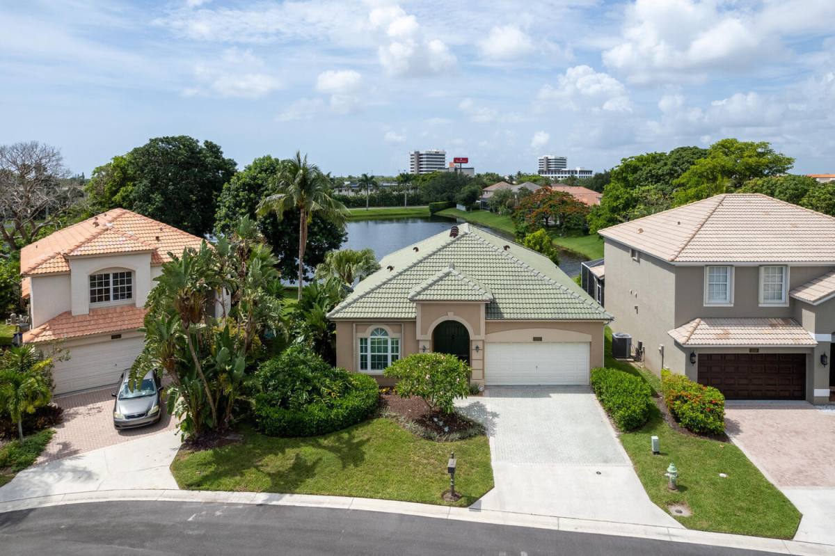 Apartment for rent at 1232 Avondale Lane, West Palm Beach, FL 33409