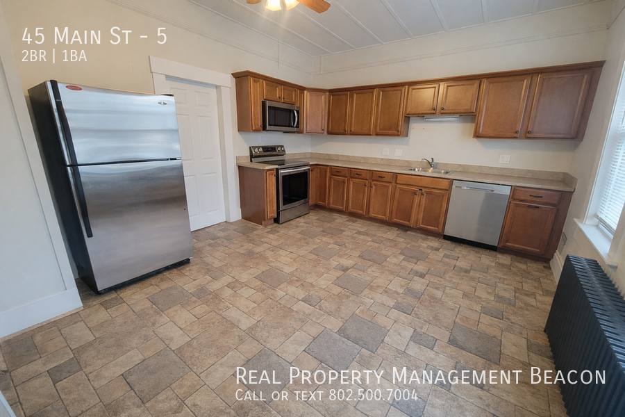 Apartment for rent at 45 Main St #5, Sunapee, NH 03782