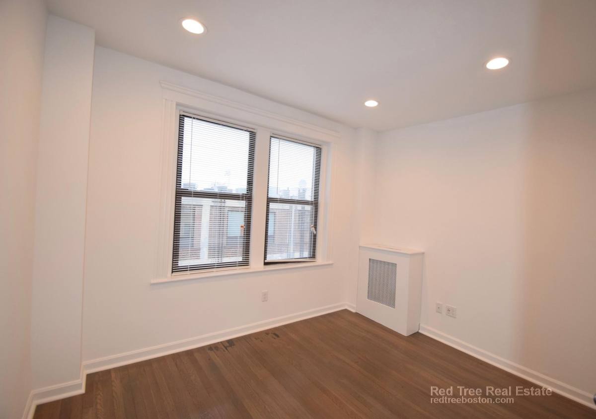 Apartment for rent at 19 Peterborough St #17, Boston, MA 02215