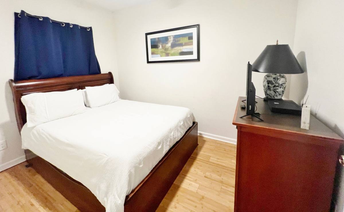 Apartment for rent at 224 W Queen St, Hampton, VA 23669