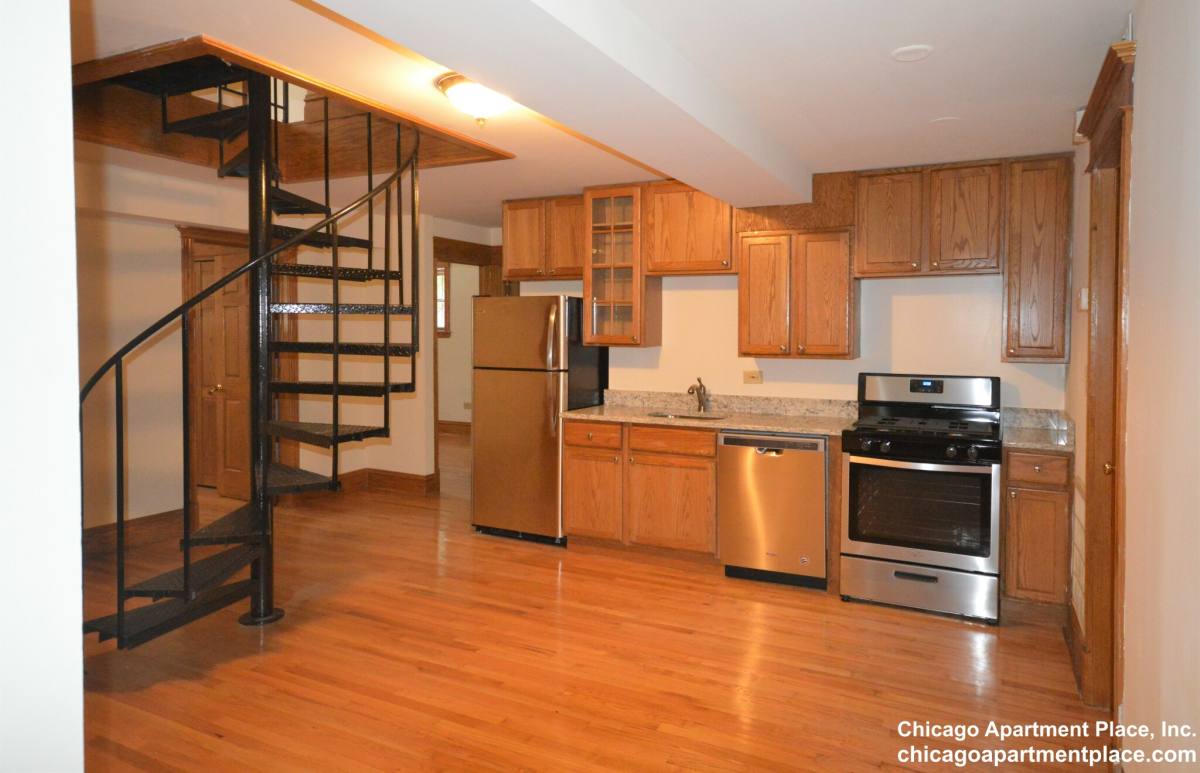 Apartment for rent at 3800 N Greenview Ave #1, Chicago, IL 60613