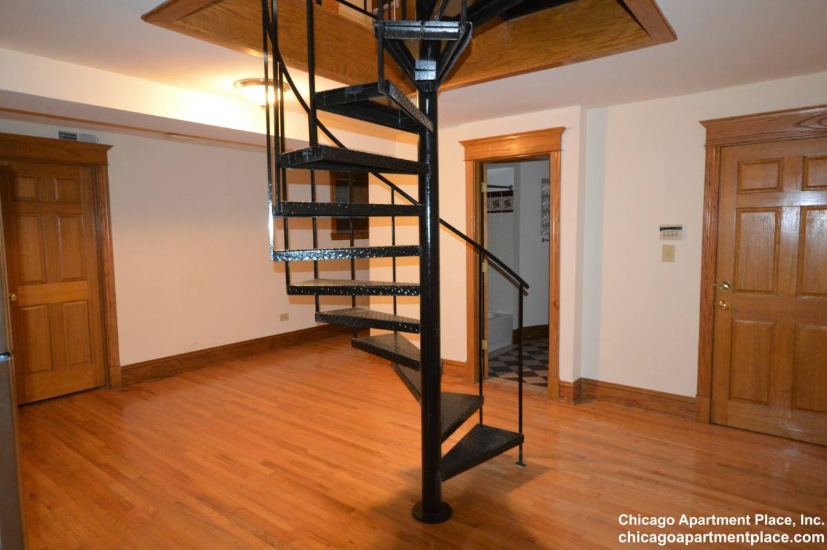 Apartment for rent at 3800 N Greenview Ave #1, Chicago, IL 60613