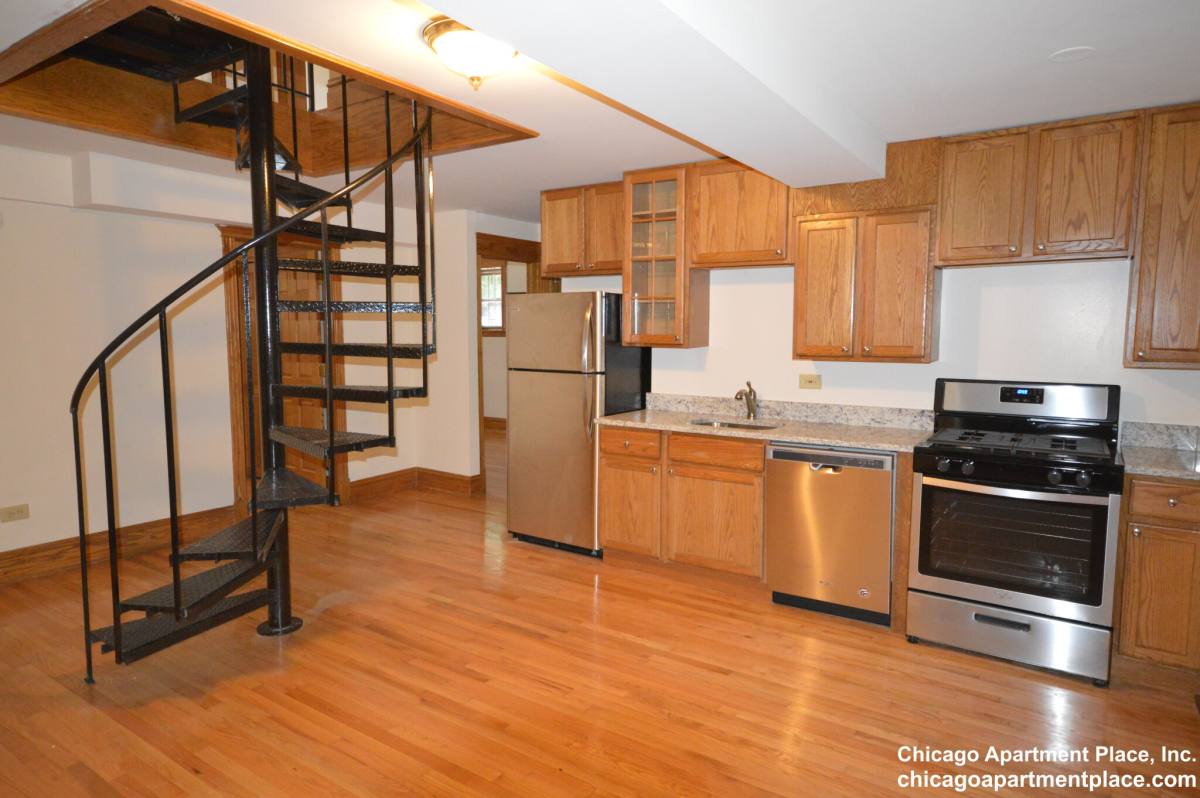 Apartment for rent at 3800 N Greenview Ave #1, Chicago, IL 60613