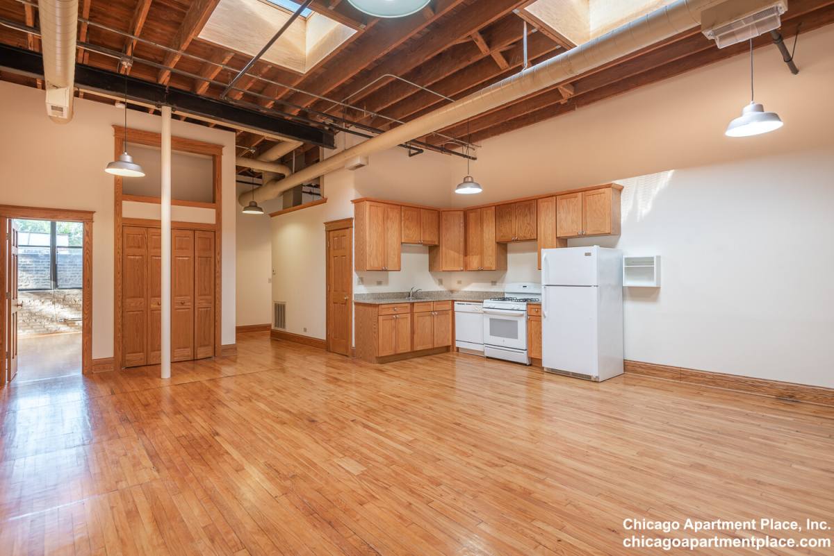 Apartment for rent at 3656 N Lincoln #D, Chicago, IL 60613