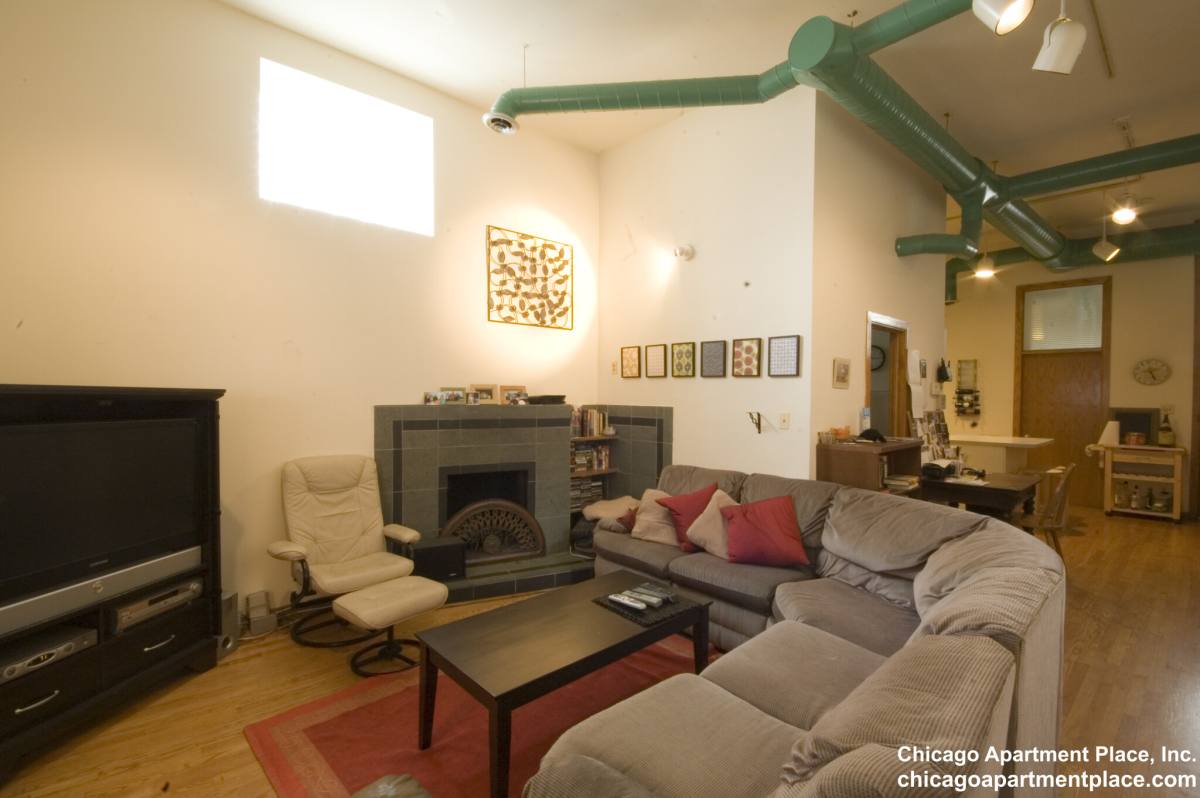 Apartment for rent at 1758 N Clybourn #1, Chicago, IL 60614