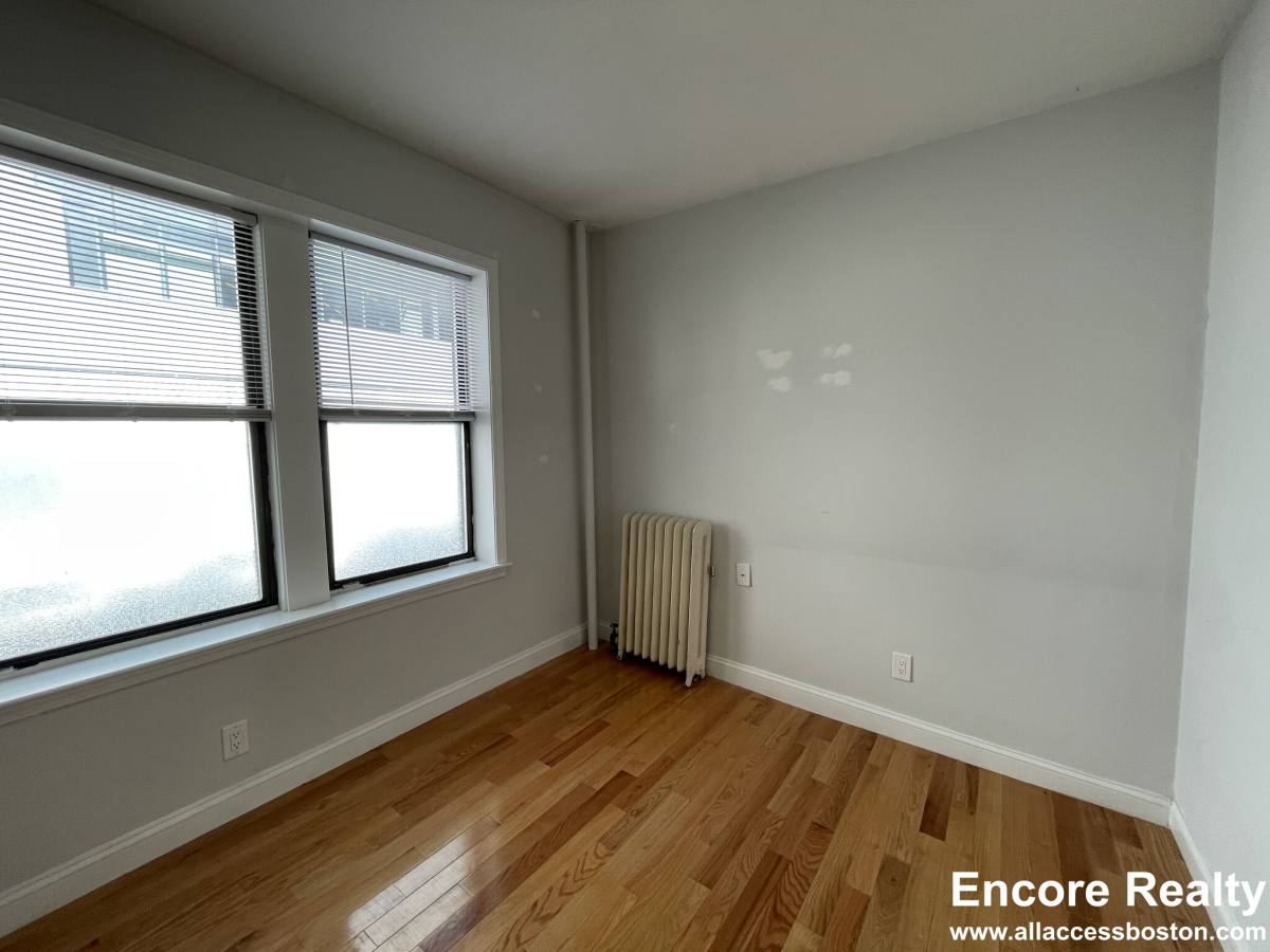 Apartment for rent at 19 Peterborough St #4, Boston, MA 02215