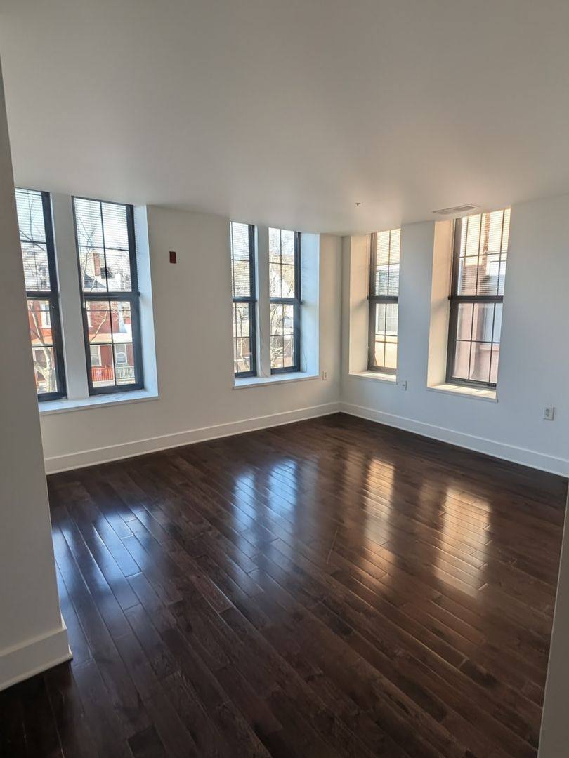 Apartment for rent at 720 Monmouth St, Trenton, NJ 08609