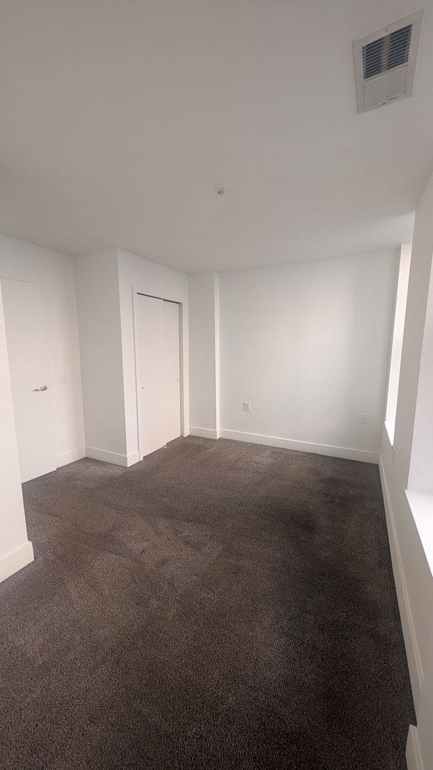 Apartment for rent at 720 Monmouth St, Trenton, NJ 08609