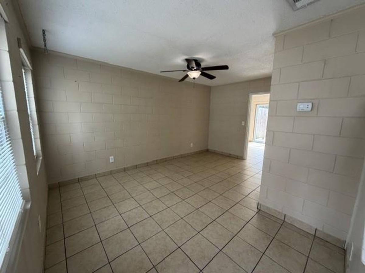 Apartment for rent at 502 Prince St, Brunswick, GA 31520