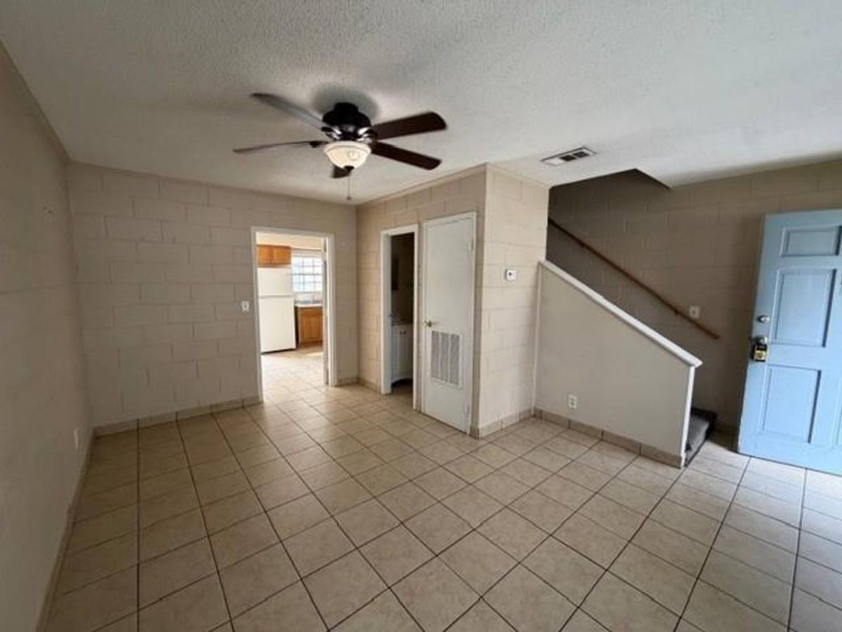 Apartment for rent at 502 Prince St, Brunswick, GA 31520