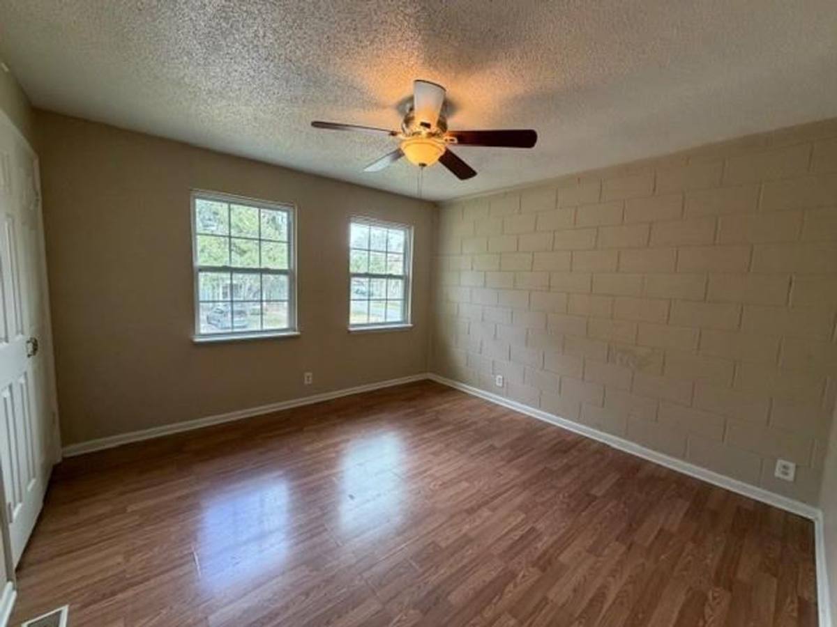 Apartment for rent at 502 Prince St, Brunswick, GA 31520