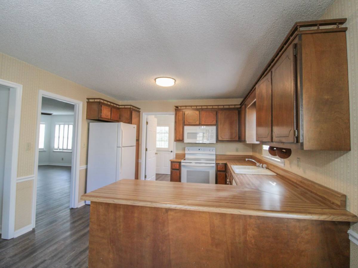 House for rent at 530 Rose St, Rogersville, AL 35652