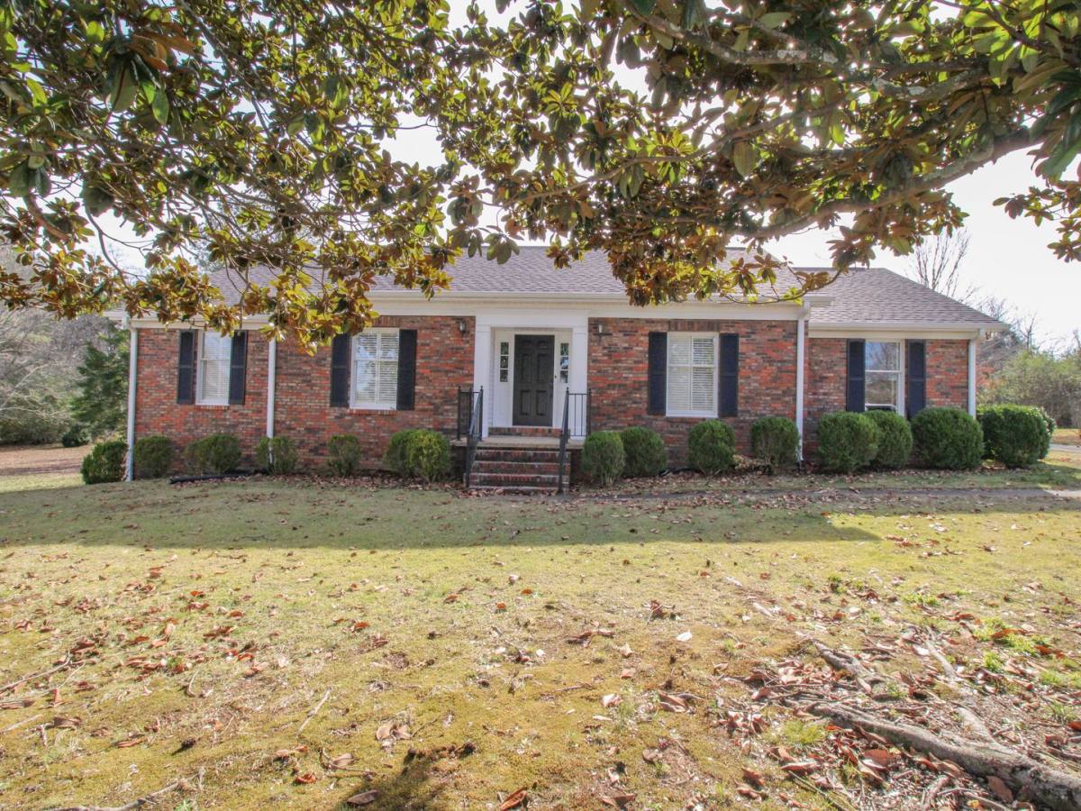 House for rent at 530 Rose St, Rogersville, AL 35652