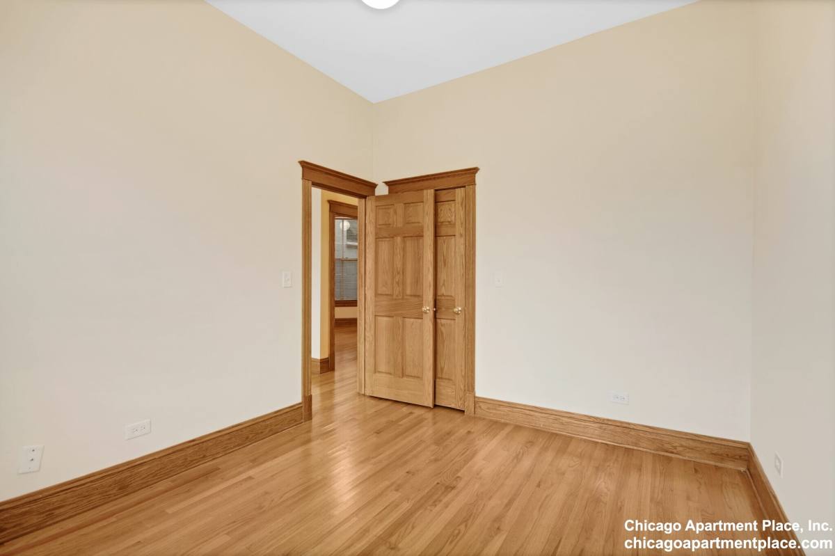 Apartment for rent at 2748 N Lincoln Ave #3, Chicago, IL 60614