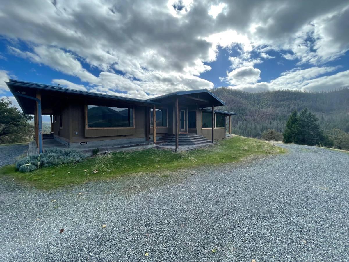 House for rent at 2103 Little Applegate Rd, Jacksonville, OR 97530
