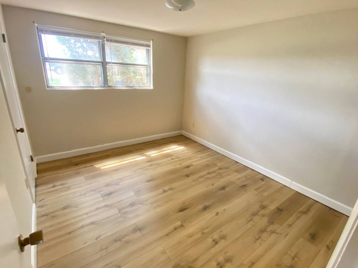 Apartment for rent at 1504 Parkade Blvd, Columbia, MO 65201