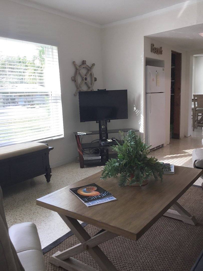House for rent at 812 Harbor Dr, Venice, FL 34285