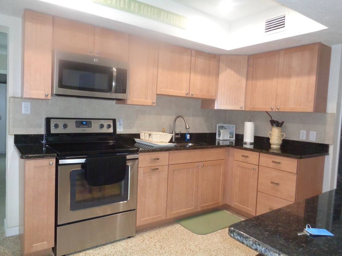House for rent at 812 Harbor Dr, Venice, FL 34285