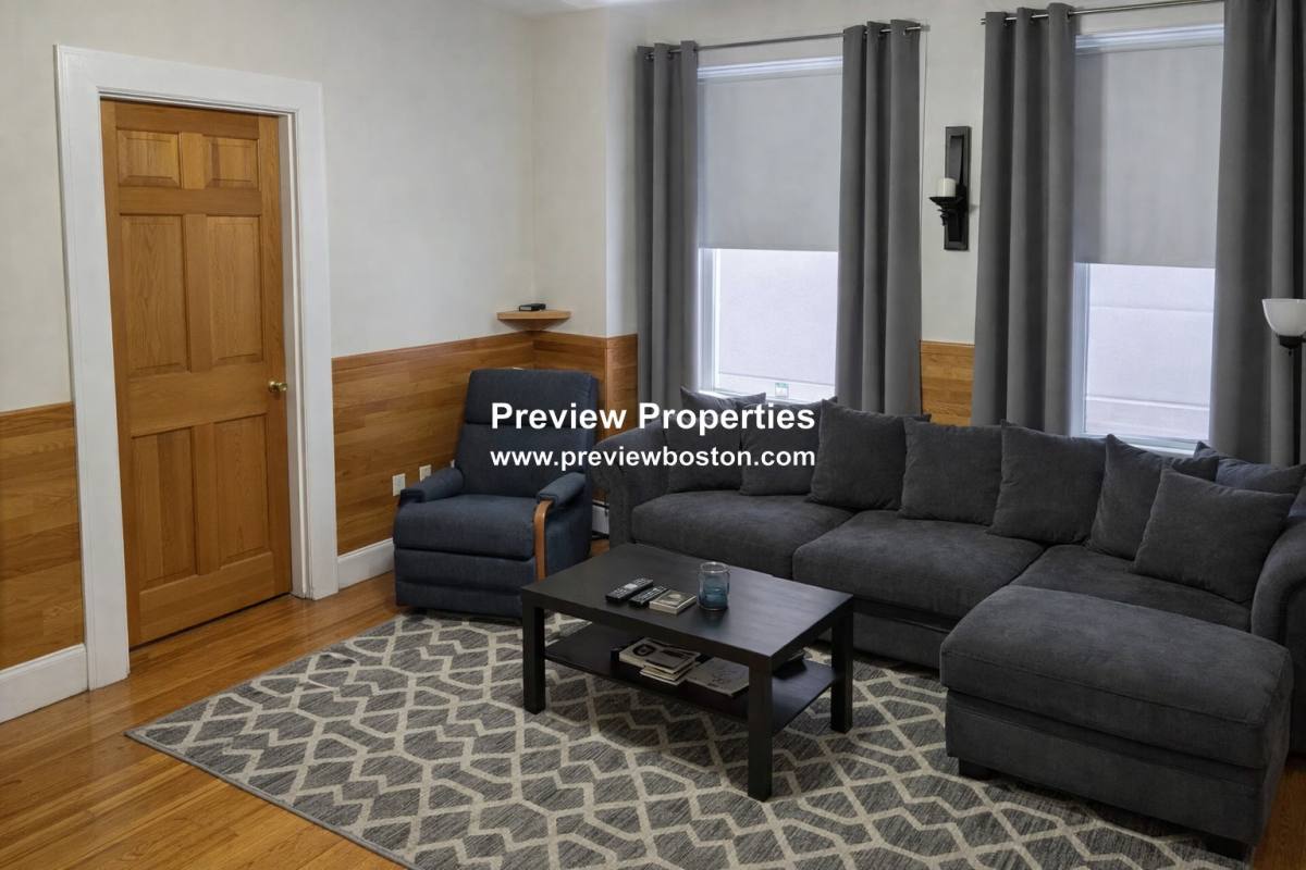 Apartment for rent at 117 Elm St #4, West Newton, MA 02465
