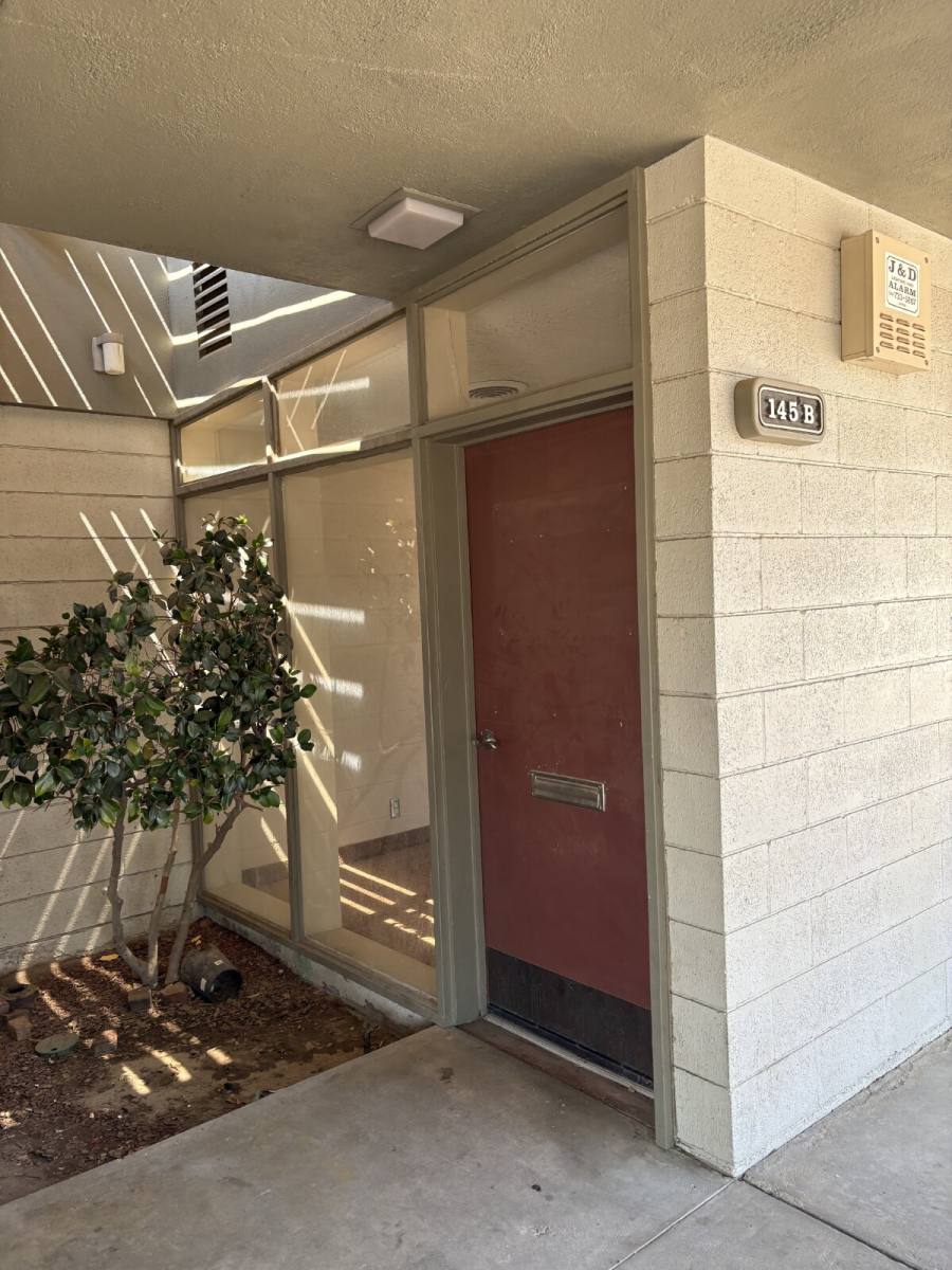 Apartment for rent at 145 N St, Tulare, CA 93274