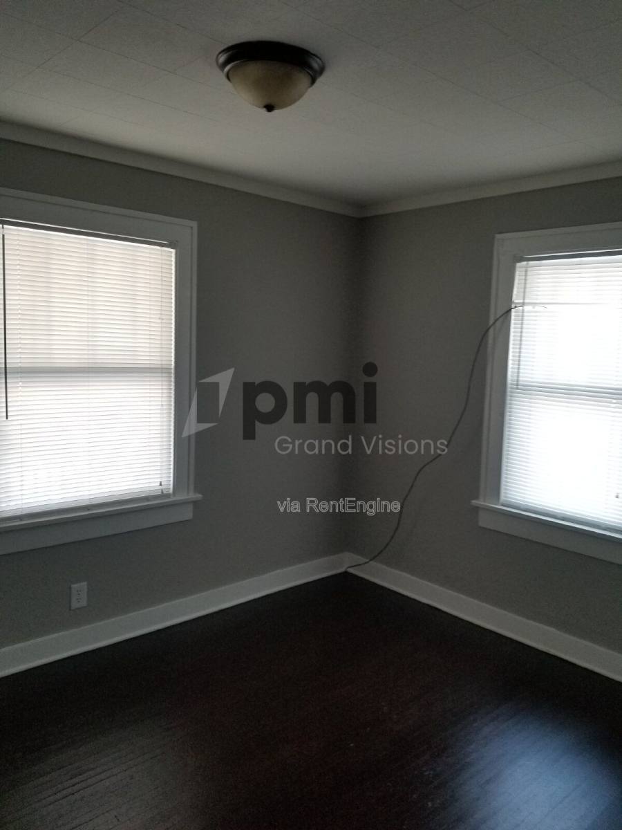 House for rent at 698 S Stone St, Decatur, IL 62521