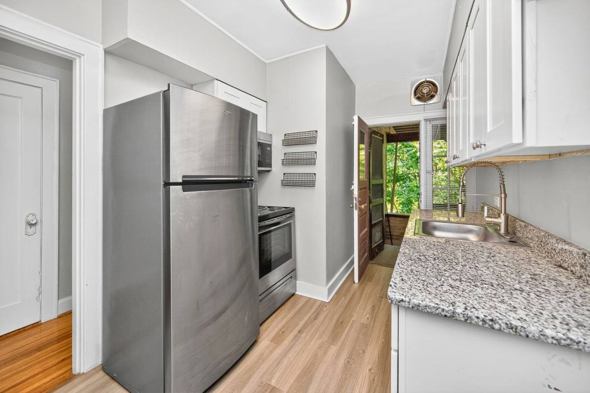 Apartment for rent at 3379 Morrison Ave #3, Cincinnati, OH 45220