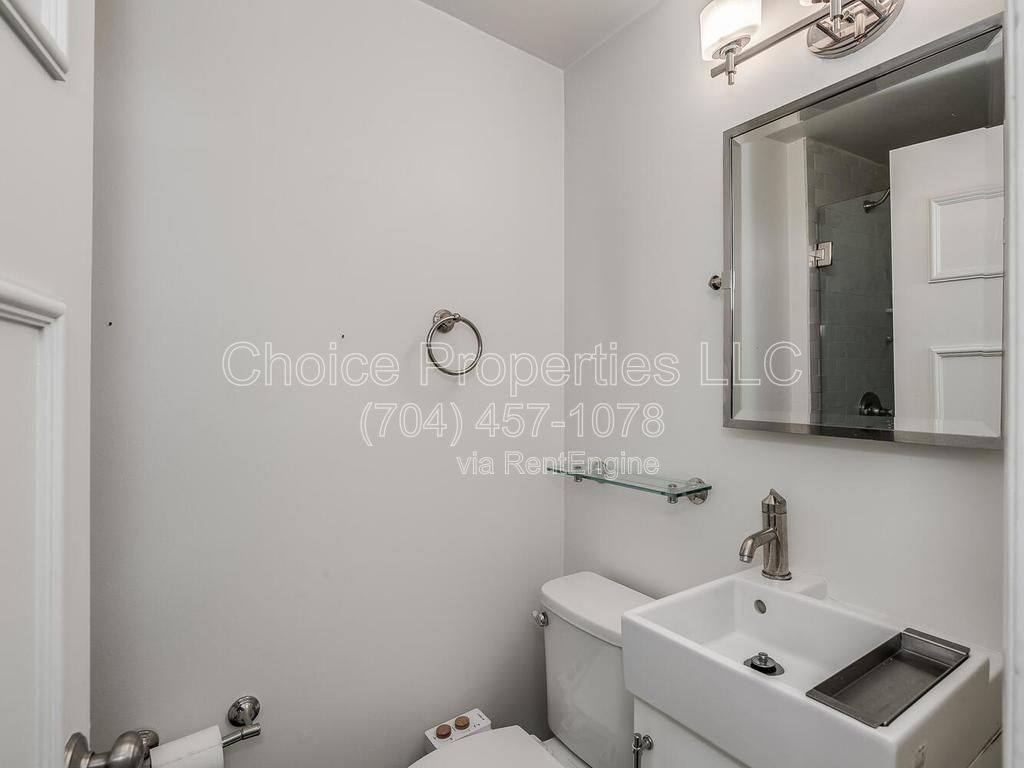 Condo for rent at 224 N Poplar St #13, Charlotte, NC 28202