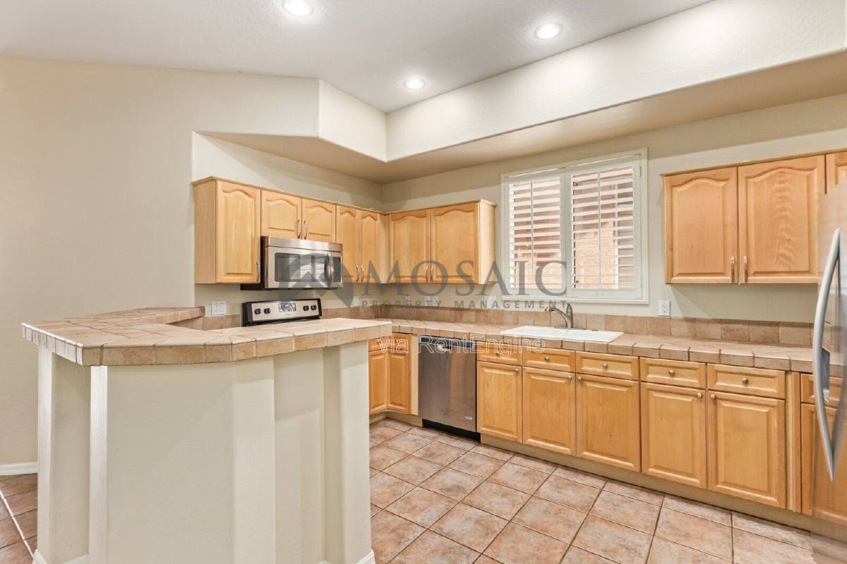 Apartment for rent at 3800 S Cantabria Circle #1065, Chandler, AZ 85248