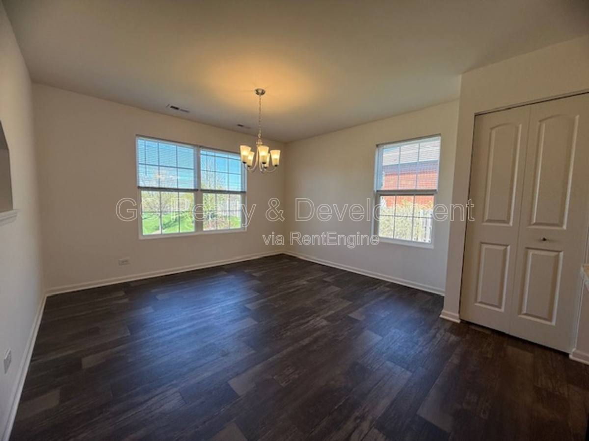 Townhouse for rent at 2372 Upland Rd, Hampshire, IL 60140