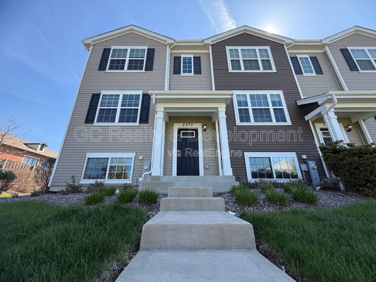Townhouse for rent at 2372 Upland Rd, Hampshire, IL 60140