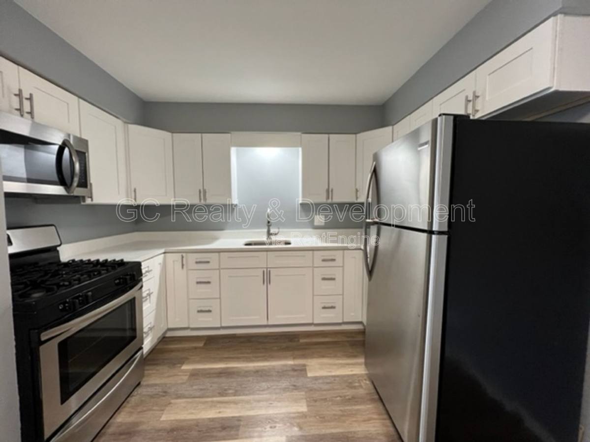 Condo for rent at 316 N Warwick Ave #2A, Westmont, IL 60559