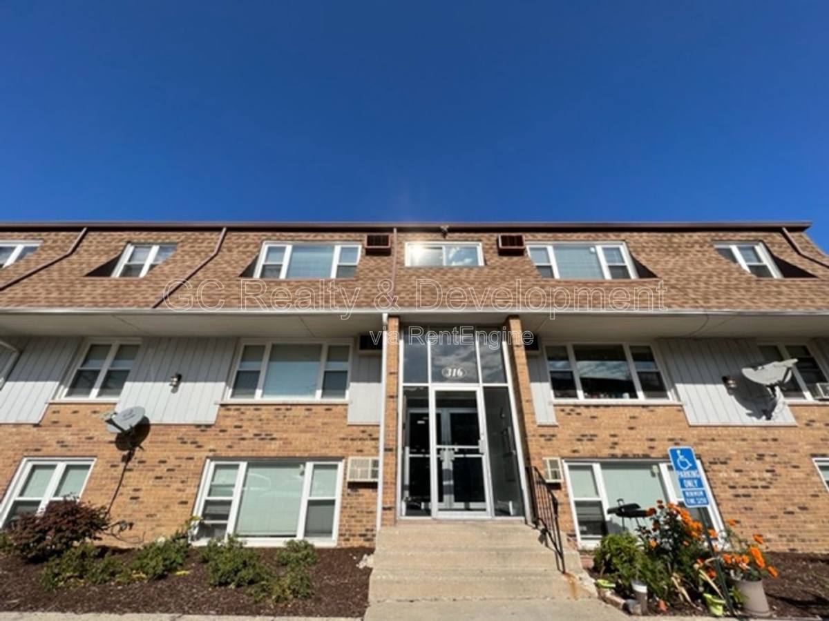 Condo for rent at 316 N Warwick Ave #2A, Westmont, IL 60559