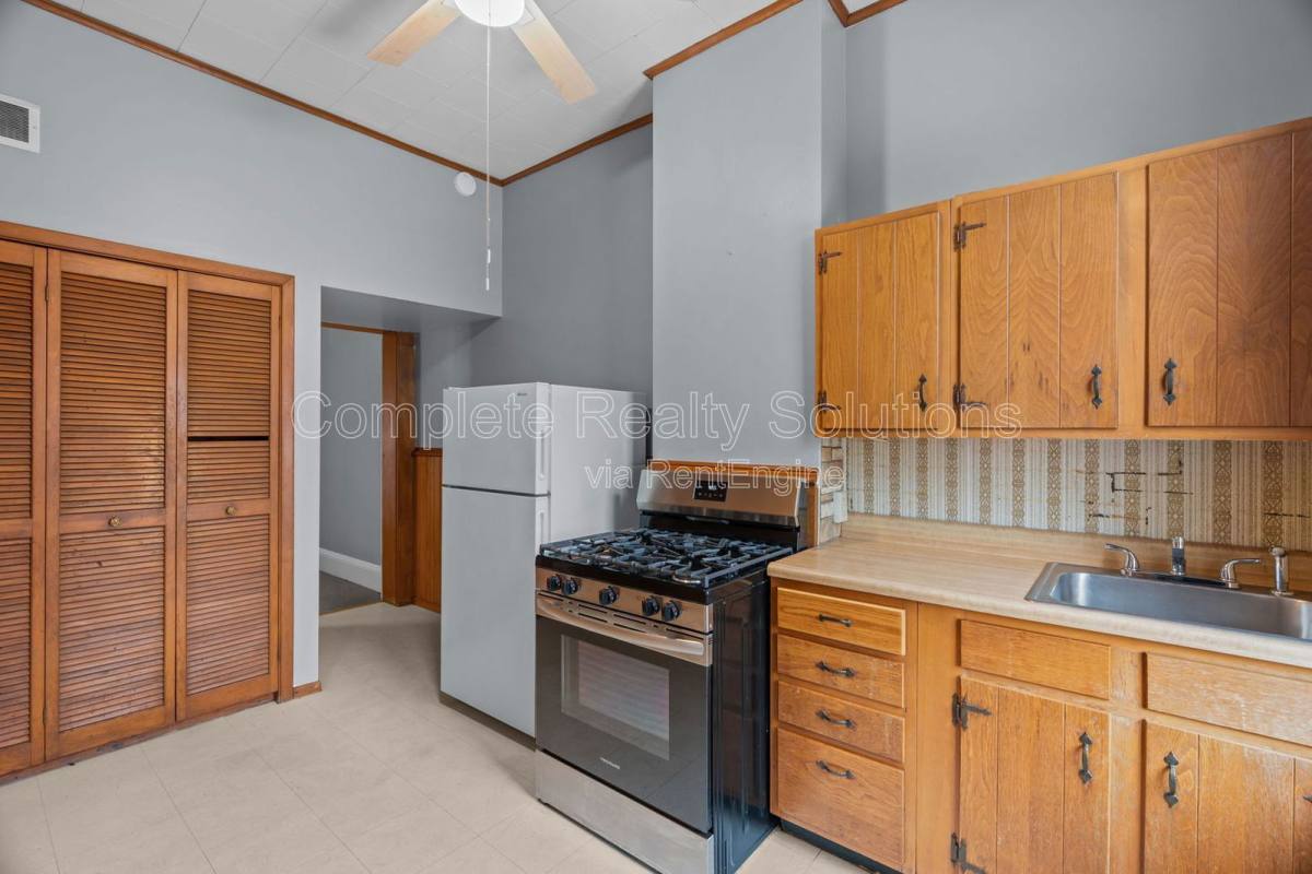 Apartment for rent at 1210 Lynch St #1210 A, Saint Louis, MO 63118