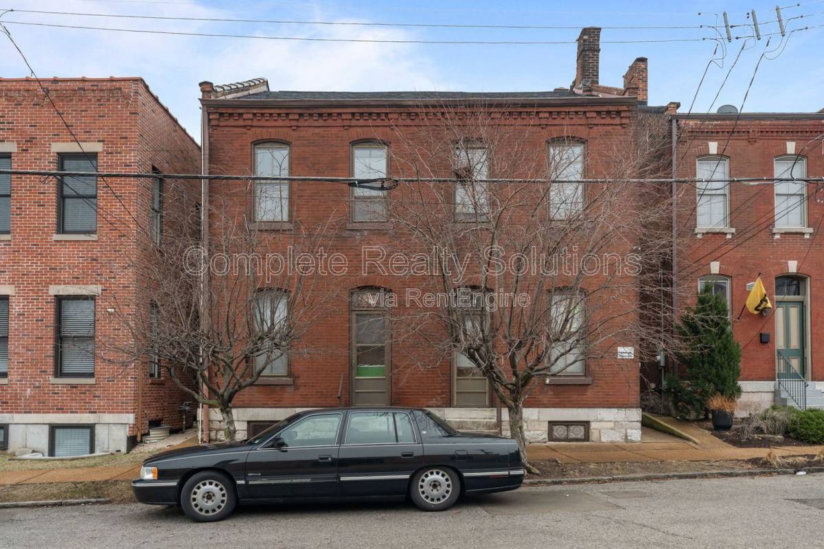 Apartment for rent at 1210 Lynch St #1210 A, Saint Louis, MO 63118