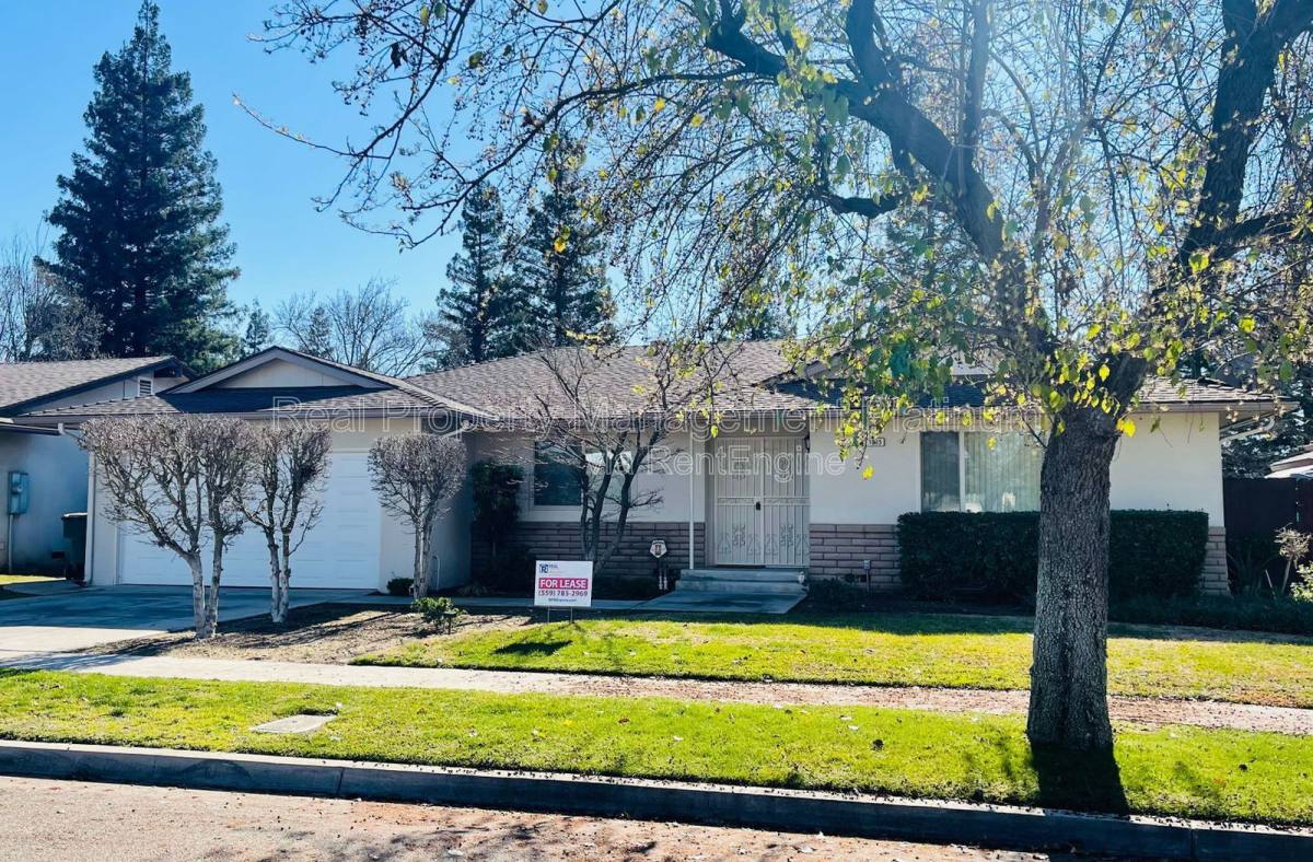 House for rent at 1055 W Fremont Ave, Fresno, CA 93711