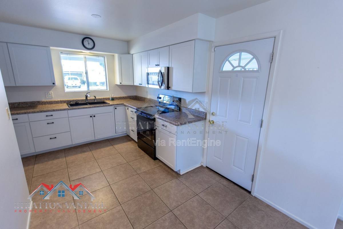 House for rent at 5706 E Des Moines St, Mesa, AZ 85205