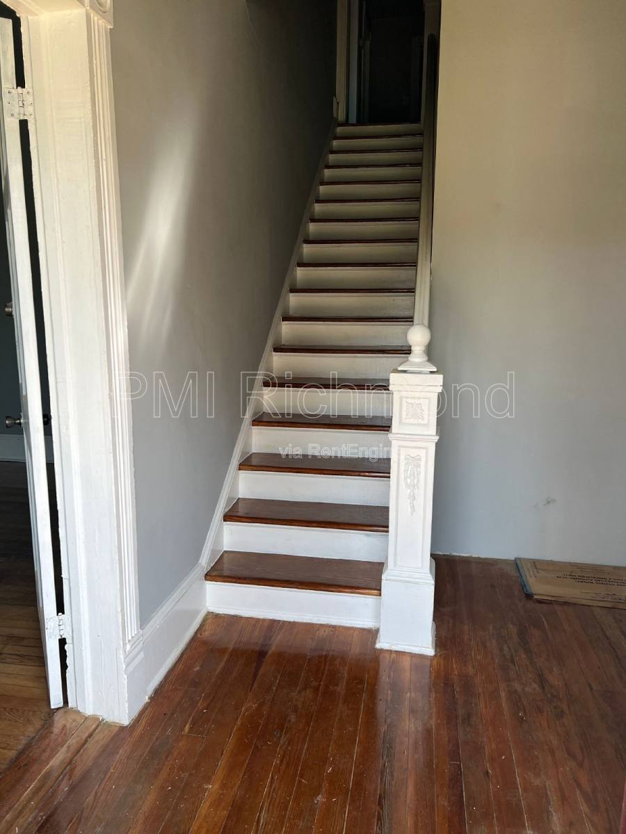 Apartment for rent at 104 Lee Ave #B, Colonial Heights, VA 23834